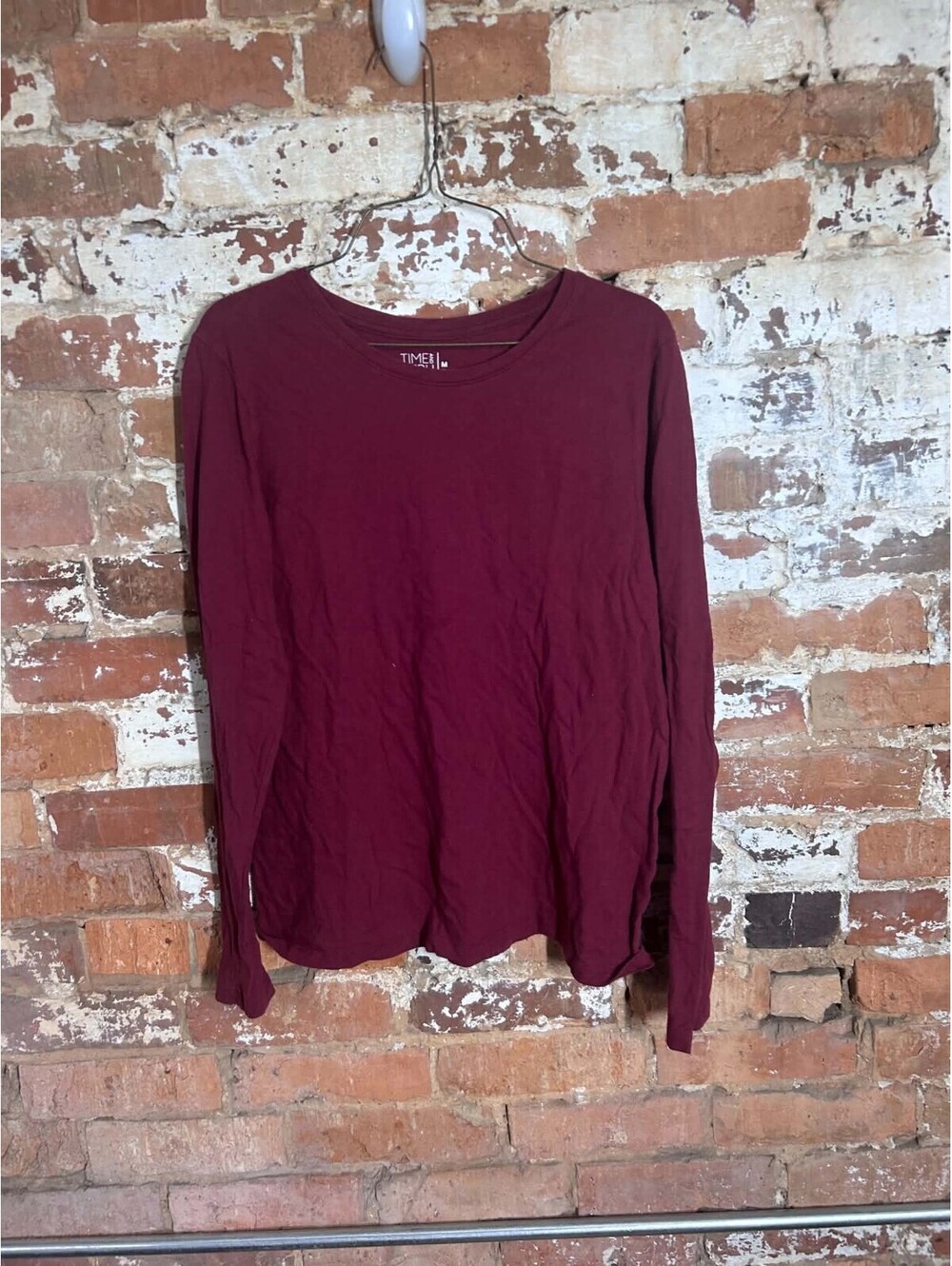 Time and Tru Womens Medium Burgundy Long Sleeve Crewneck T Shirt
